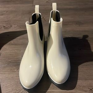 Brand new size 10